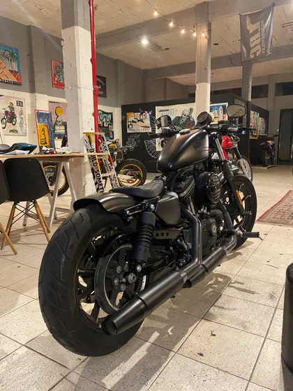 Harley Davidson Iron 883