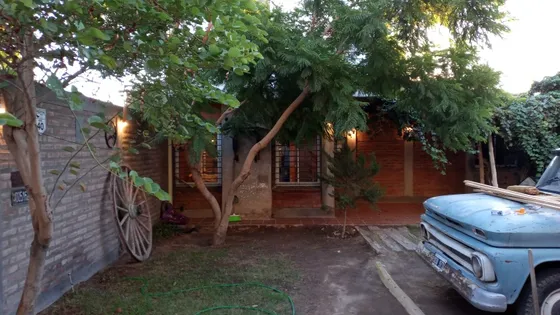 Casa 4 Dormitorios Más Un Departamento 1 Dormitorio