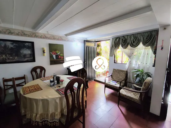 Se Vende Casa Unifamiliar En Robledo Cerca Al Parque