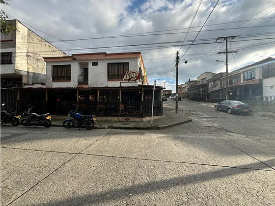 Vendo Casa Comercial Sector  Las Americas Al Occidente De La Ciudad