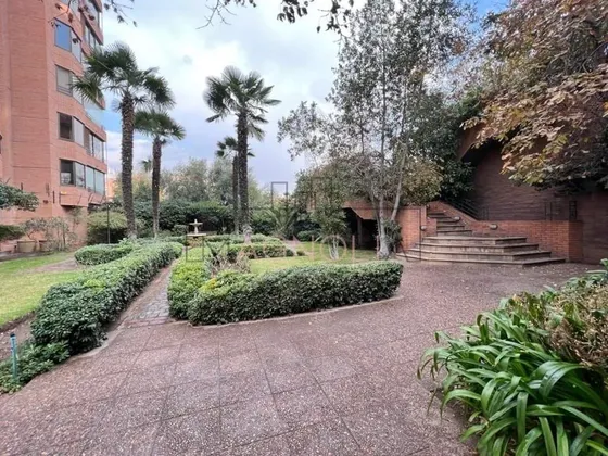 Departamento En Venta De 4 Dorm. En Vitacura