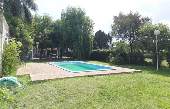 Chalet Con Pileta Y Gran Parque Arbolado - Retasado