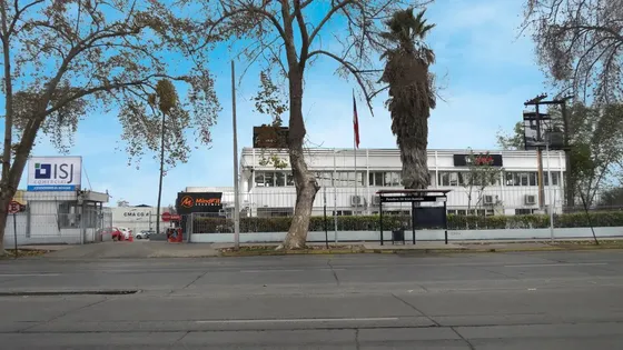 Local 213 M2 Directo A Gran Avenida En Condominio - Showroom