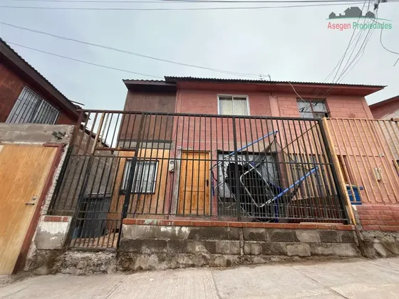 Casa En Venta De 2 Dorm. En Copiapó