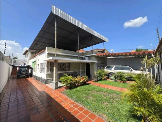 En Venta Casa Con Anexo Urb San Miguel Maracay