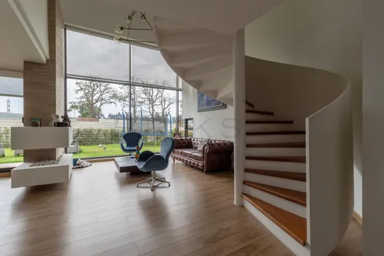 Casa En Venta En Cota. Cod V6075