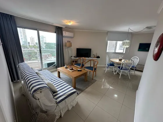 Departamento En  Av Roosevelt