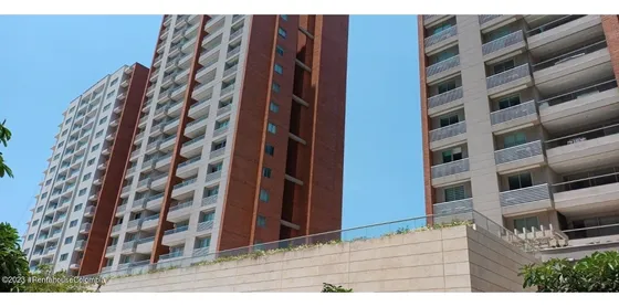 Apartamento En  Portal De Genoves Rah Co: 25-245