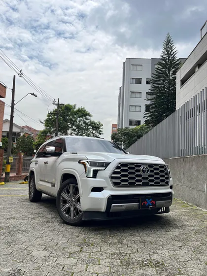 Toyota Sequoia 3.5 V6 Capstone