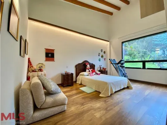 Hermosa Casa En La Loma Del Escobero(mls#238909)
