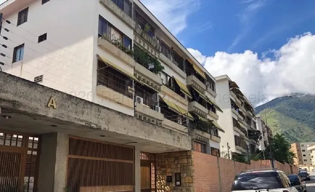 Urb Miranda, Apto En Venta