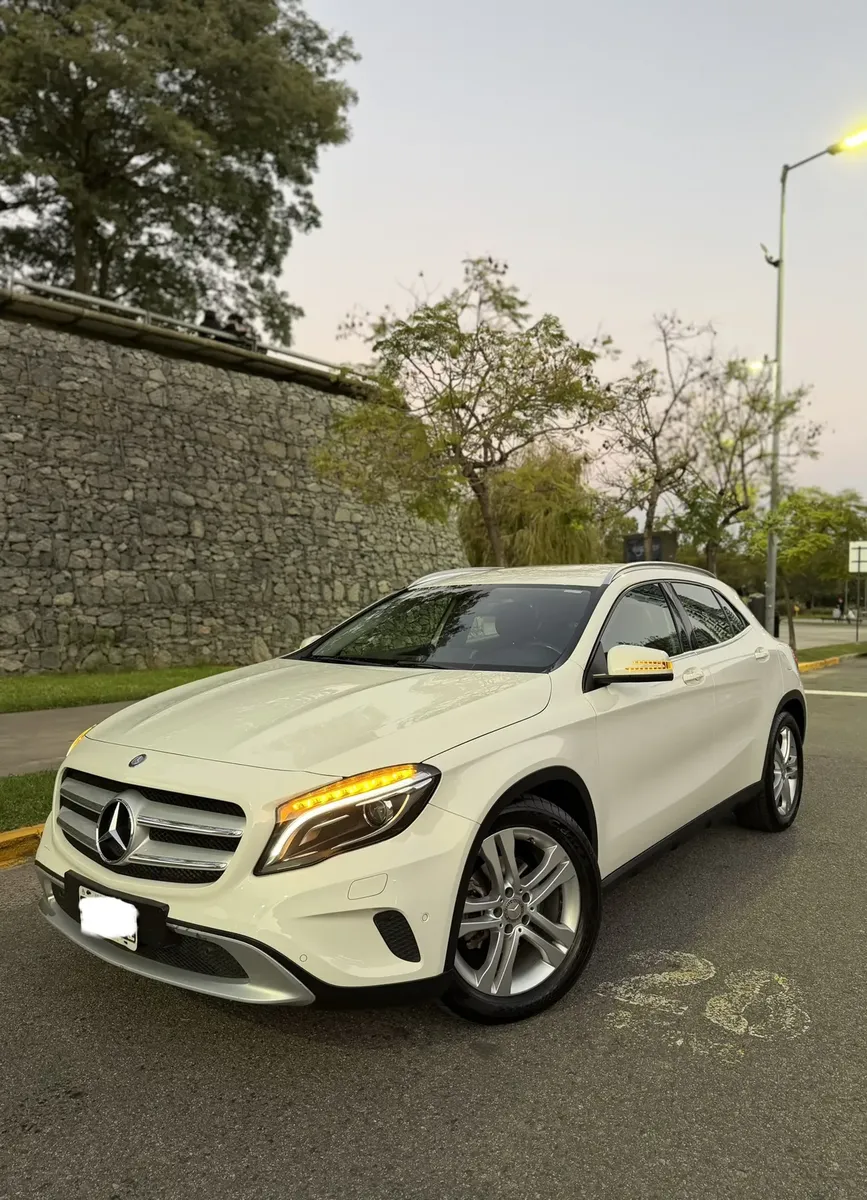 Mercedes-Benz GLA GLA200