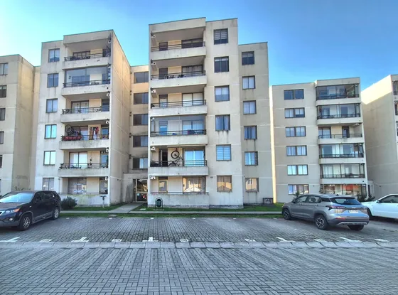 Departamento En Condominio Vista Golf.