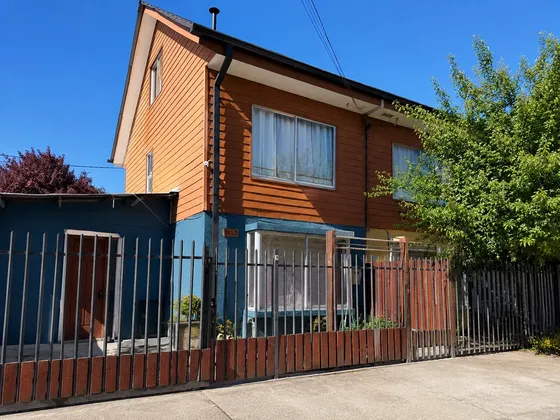 Casa De 3 Pisos Con 3d 2b Y Patio Techado En Villa San Pedro