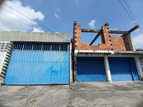 Maria Luisa Mendoza Vende Extraordinario Galpon Industrial Con Luz Trifasica Todos Los Servicios Basicos Operativos Cuenta Con 2 Locales Comerciales Listo Para Desarrollar! 25  7607 Comunicate!       