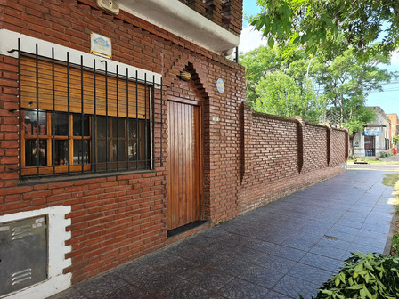 Casa 3 Amb C/garage, Pque Y Piscina En Venta - Lanús Este Casa 3 Amb C/garage, Pque Y Piscina En Venta - Lanús Este
