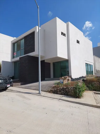 Casa En Loma Alta