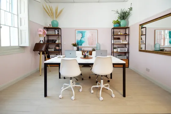 Oficina Comercial Remodelada Y Amoblada Buena Conectividad