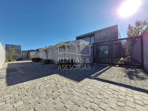 Casa En Arriendo Condominio Los Nogales Lo Barnechea
