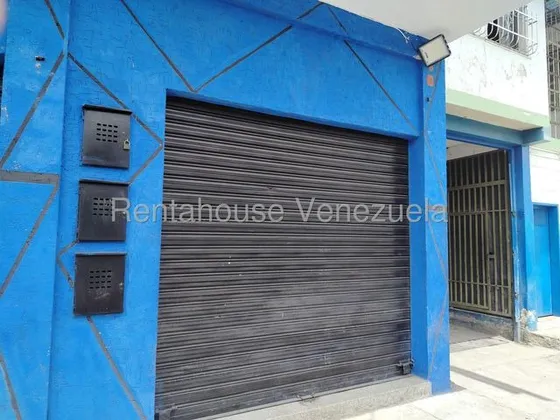 En Alquiler Local Comercial Ubicado En Calle D Alto Trafico En Santa Rosa En Maracay #25-23529 Rm