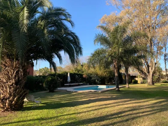 Casa Quinta En Venta De 2100m2 Ubicada En Cacras De Canning