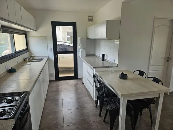Casa En Venta En  Acacias Con Pileta  Perímetro A La Reserva Espectacular Vista