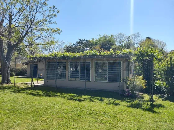 Venta Quinta 2 Dormitorios La Plata Piscina Parrilla Parque