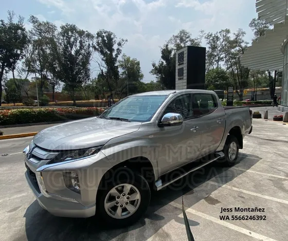 Mitsubishi L200 2.4 Cabina Doble 4x2 Mt