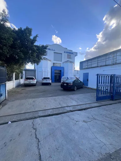 Oportunidad De Edificio Para Negocio