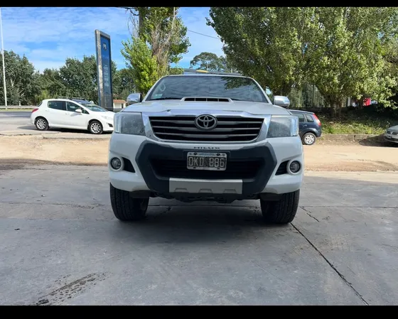Toyota Hilux Pick-up 3.0 Cd Srv Limited 171cv 4x4 5at