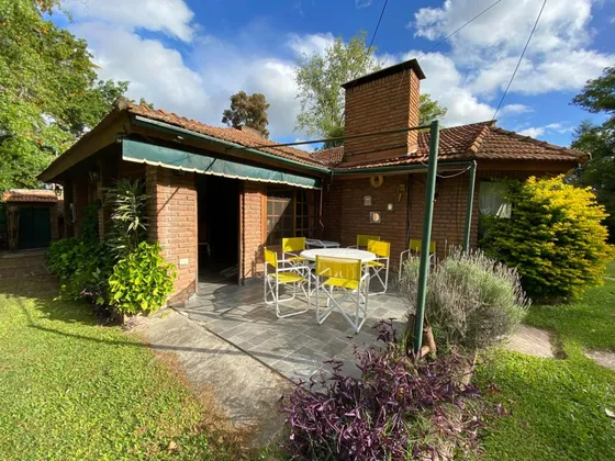 Casa En Venta En Robles Del Monarca, Pilar. Apta Crédito. + 2da Casa