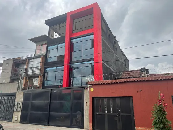 Edificio En Arriendo Castilla, Bogota