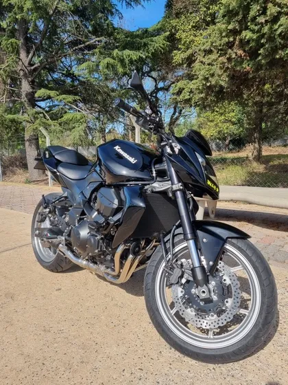 Kawasaki Z750 4cilindros 106cv