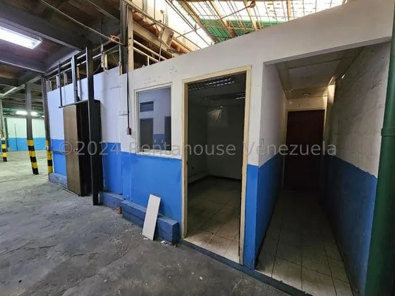 No Pierdas Esta Oportunidad En Venta Galpón De Gran Estructura En La California Norte. Fabiola. Mls #24-18424