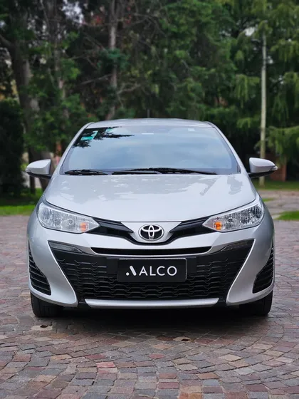 Toyota Yaris 1.5 107cv Xs