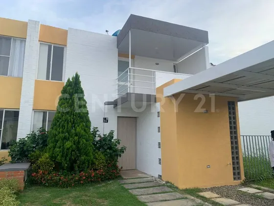 Se Vende Casa En El Castillo Jamundi