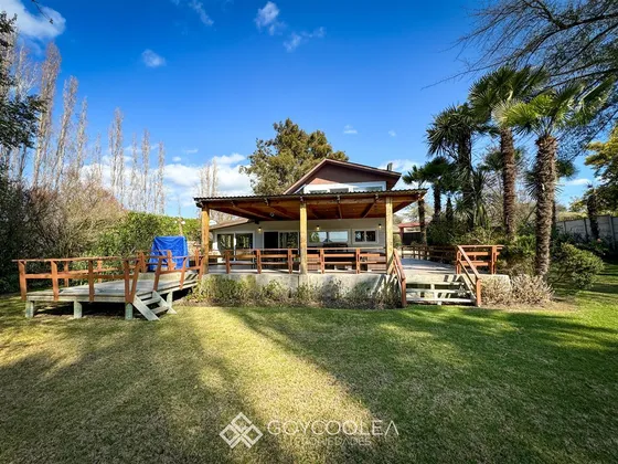 Casa En Venta De 4 Dorm. En Las Cabras