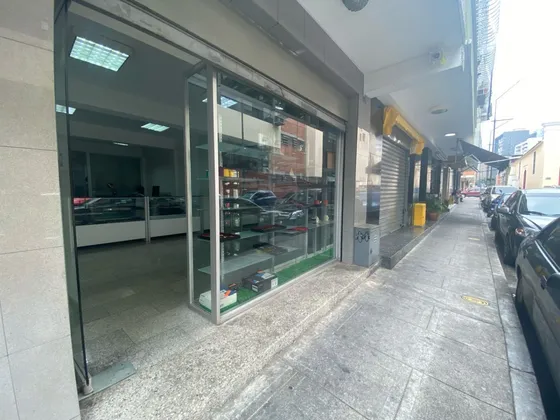 #004-1  Edificio Moderno En Alquile Venta, Ubicado En Chacao