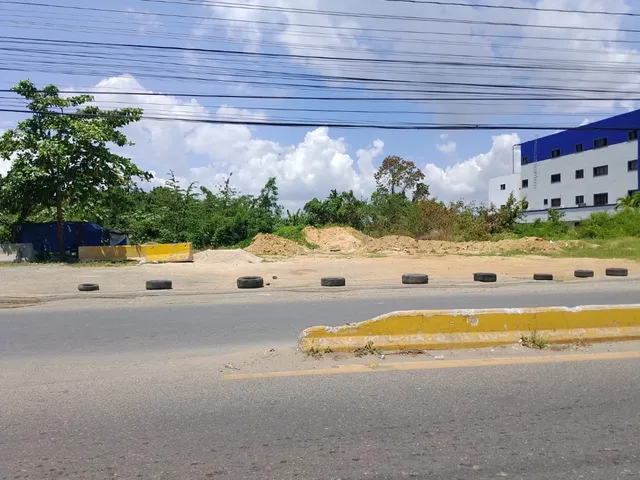 For Rent Solar De 10mil Metros Av. Mella Entre Jumbo Y El Centro Medico Integral, Atencion Chinos 