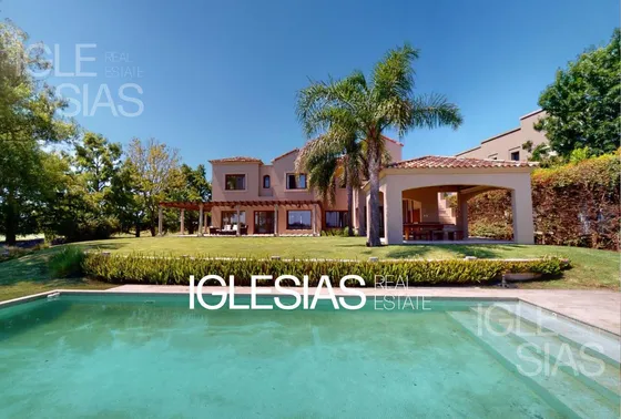 Casa En Venta Y Alquiler Al Lago En El Golf, Nordelta