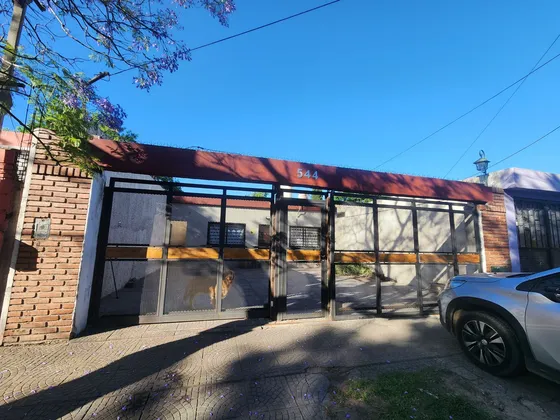 Venta 2 Casas Mismo Lote 2 Y 3 Amb Merlo-a.credito