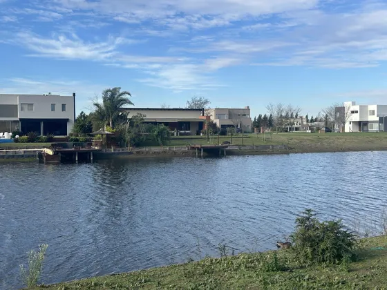 Casa En Venta En San Matias, Área 1
