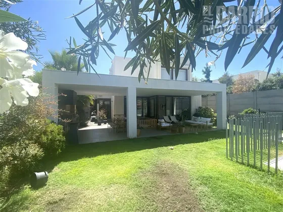Casa En Venta En Piedra Roja Chicureo.