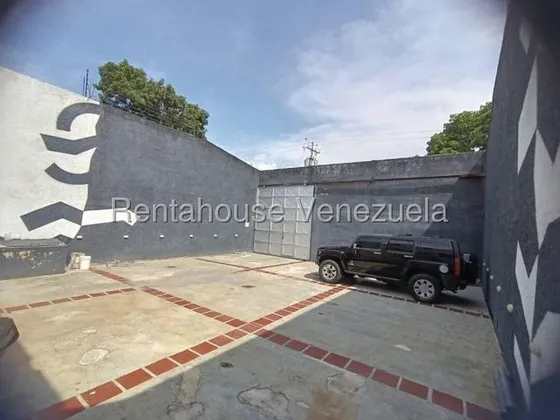 Local Con Punto Super Comercial  En Av. Michelena  25-21170