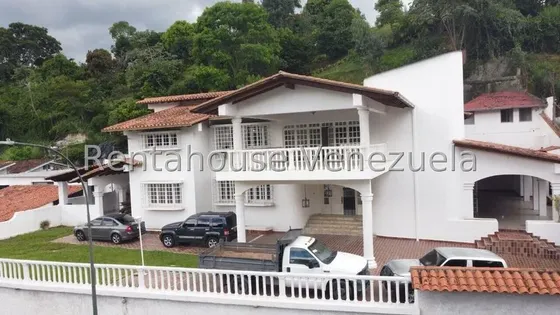 Casa En Venta Prados Del Este 25-7195 Mc