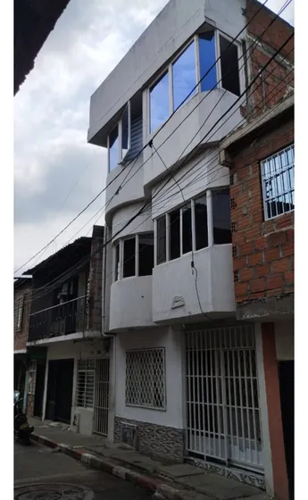 Vendo Casa De 3 Pisos En El Barrio Antonio Nariño