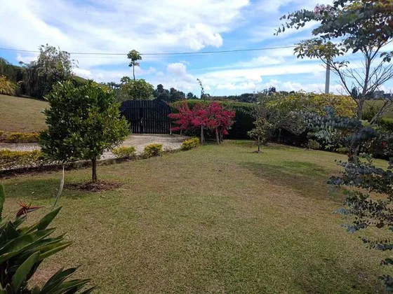 Finca En Venta Ubicada En Rionegro Sector Las Cuchillas (23087).