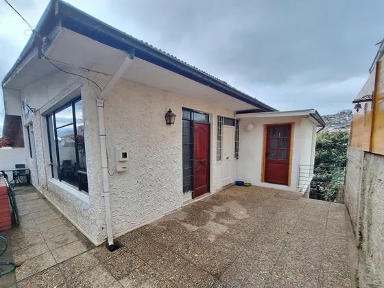 Casa Estilo Moderno En José Francisco Vergara, Viña Del Mar.