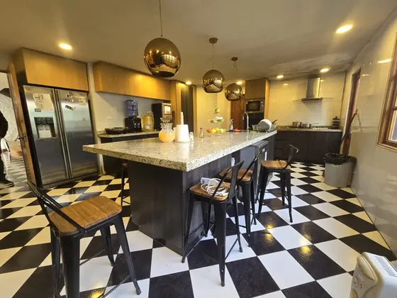 Exclusiva Propiedad Remodelada | 1.690 M² Terreno | 5d + 5b