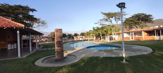Casa En Venta En Valle De Oro San Diego - Wc